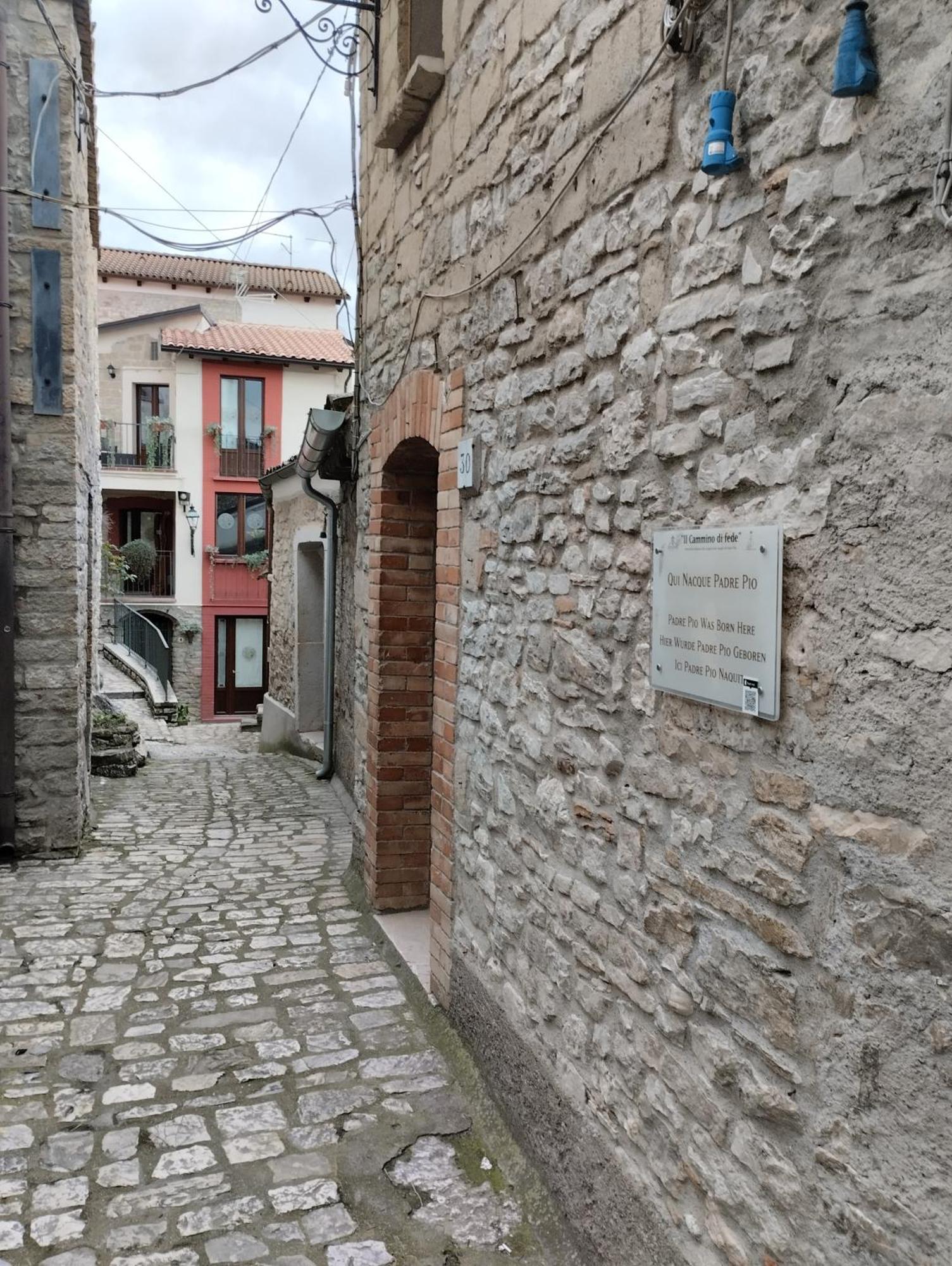 Dimora Forgione B&B - Pietrelcina Extérieur photo