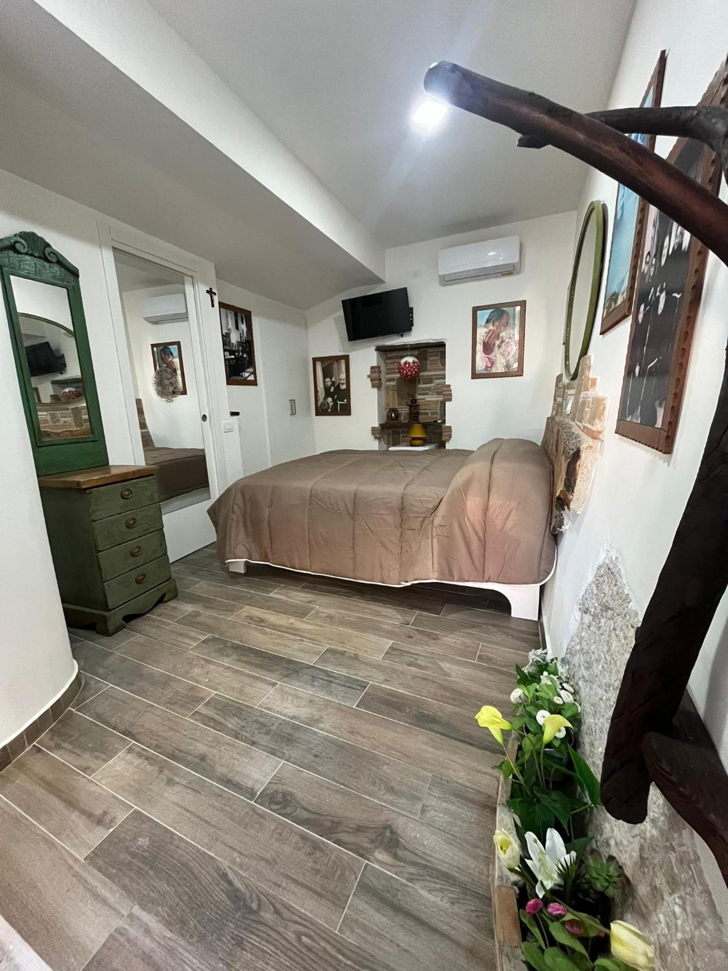Dimora Forgione B&B - Pietrelcina Extérieur photo
